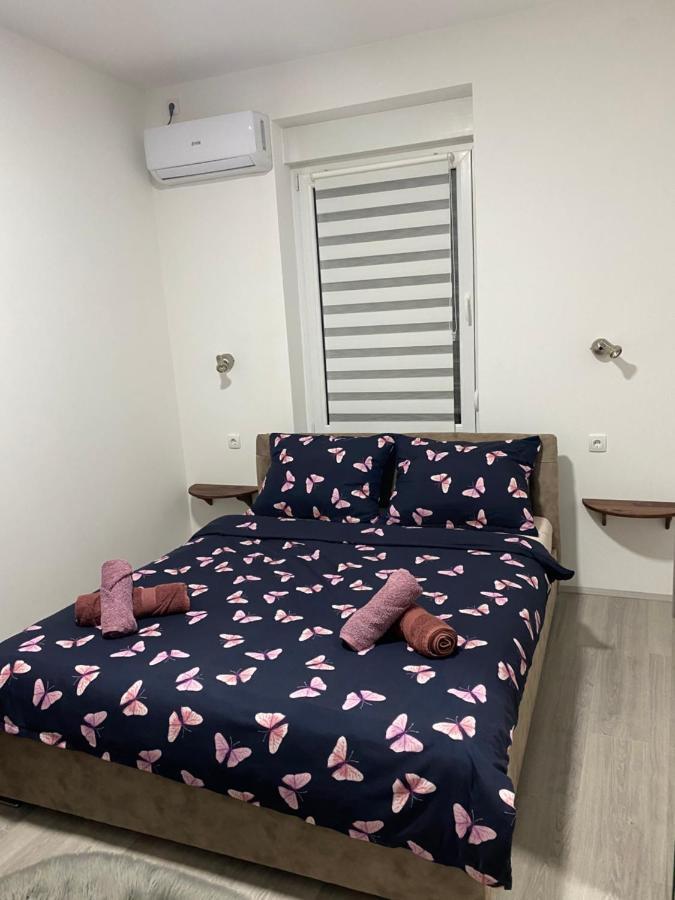 Lotus House Apartment Зренянин Екстериор снимка