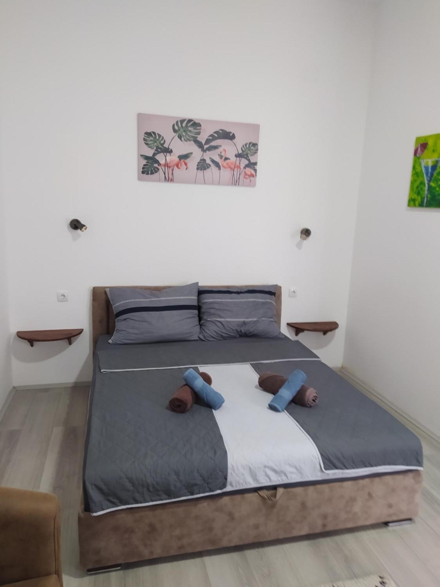 Lotus House Apartment Зренянин Екстериор снимка