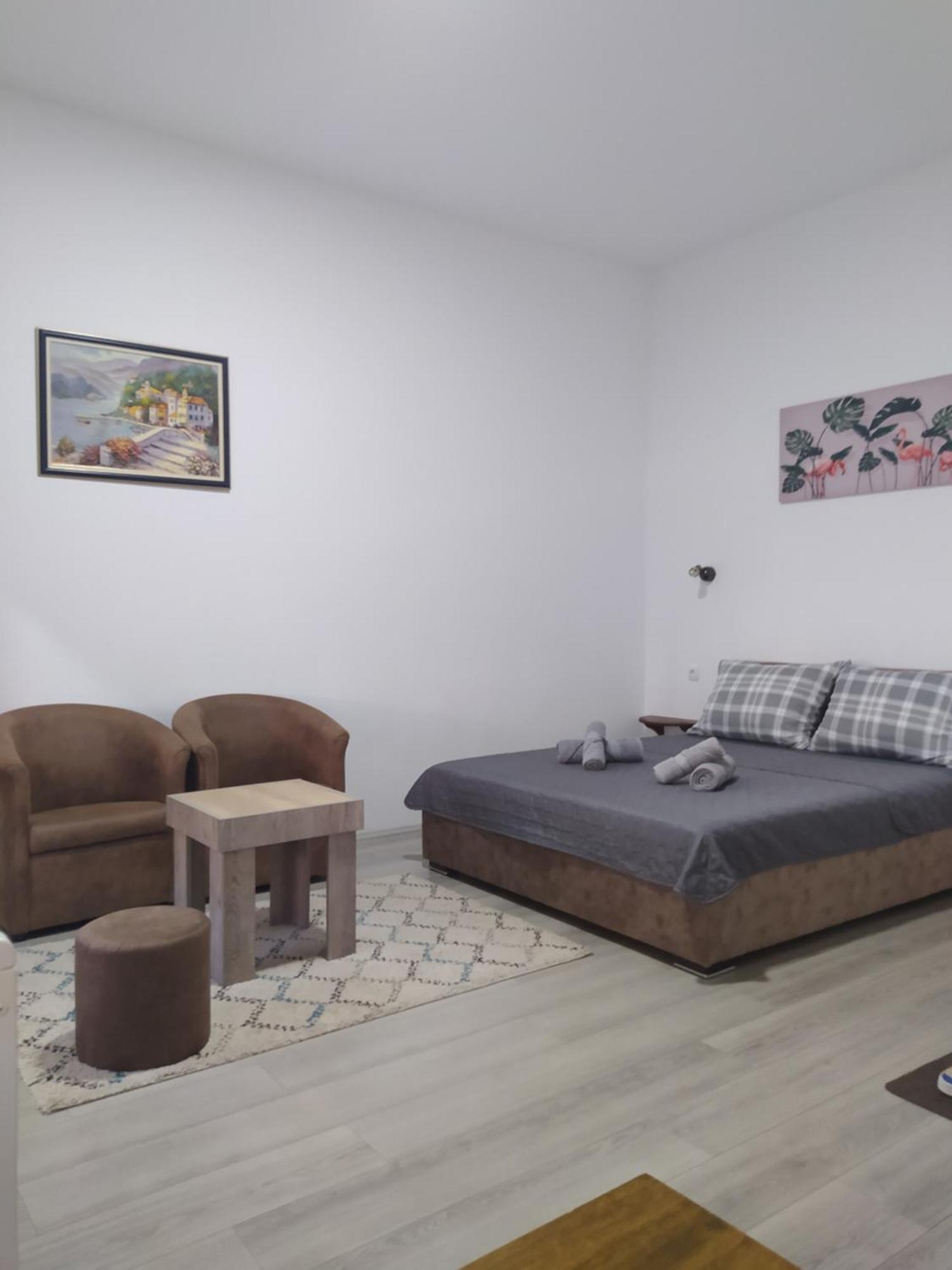 Lotus House Apartment Зренянин Екстериор снимка